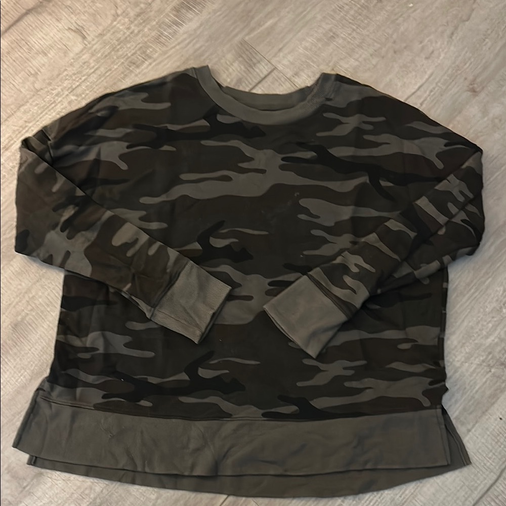 Camo Print Long Sleeve Top